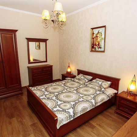 Apartment Near Museum Львов Экстерьер фото
