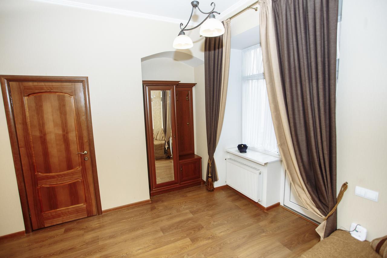 Apartment Near Museum Львов Экстерьер фото
