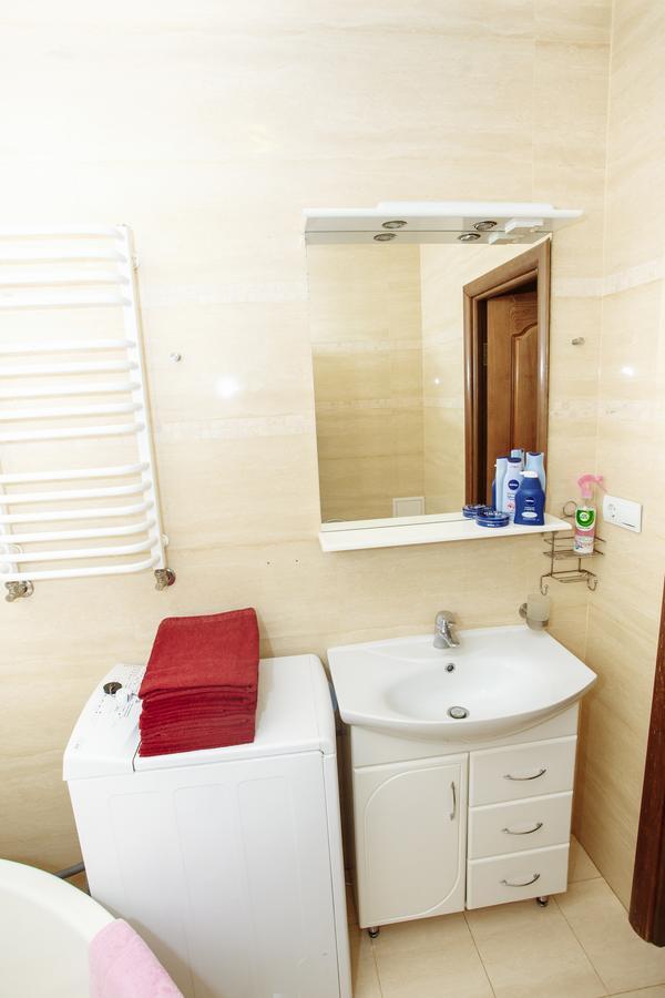 Apartment Near Museum Львов Экстерьер фото