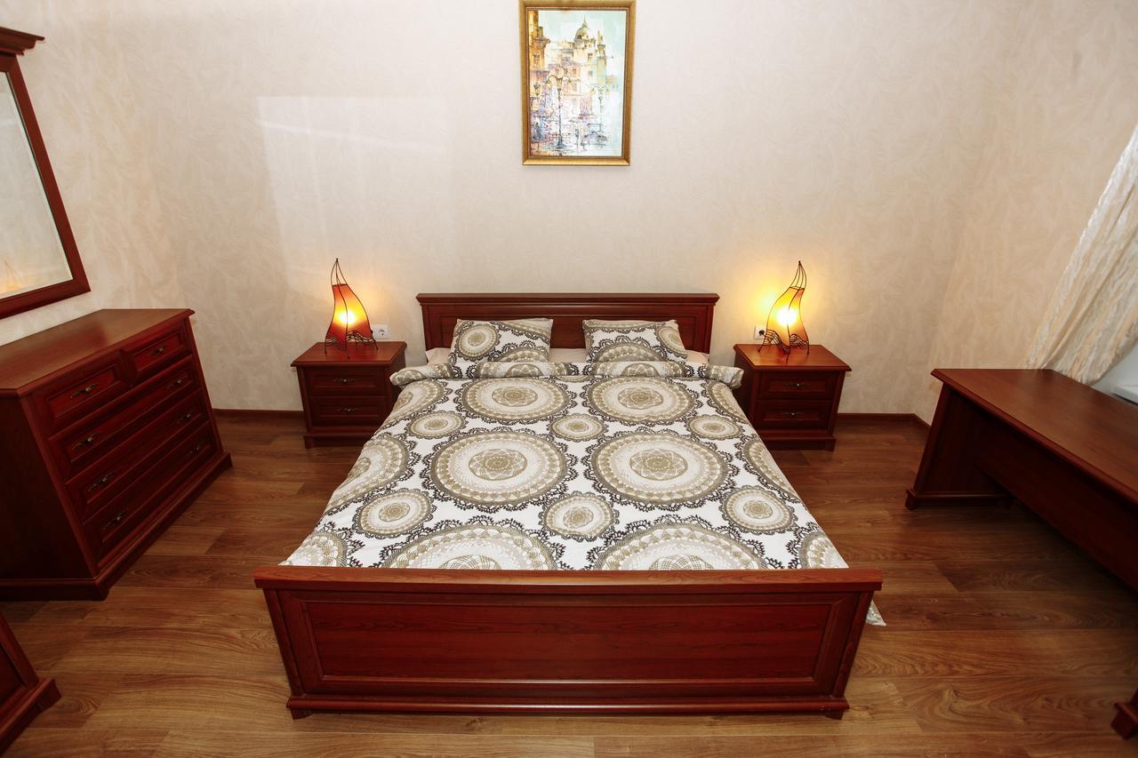 Apartment Near Museum Львов Экстерьер фото