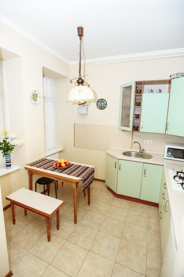 Apartment Near Museum Львов Экстерьер фото